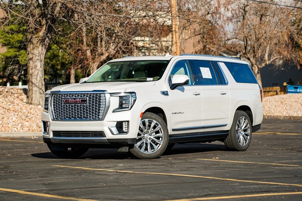 2022 GMC Yukon XL Denali's photo