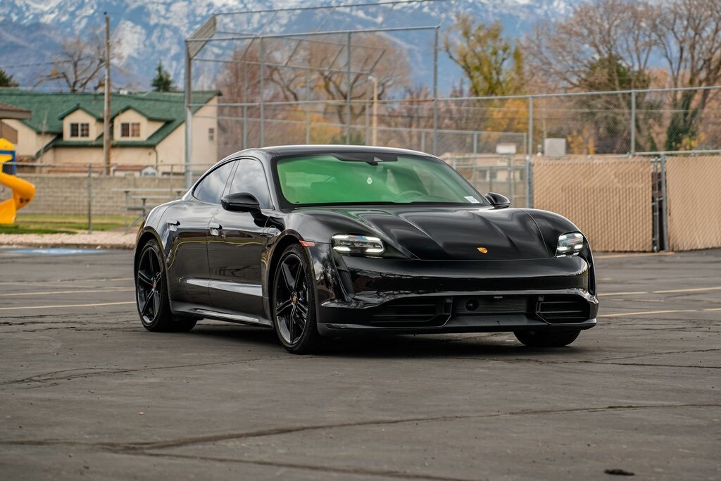 2023 Porsche Taycan Turbo photo 3