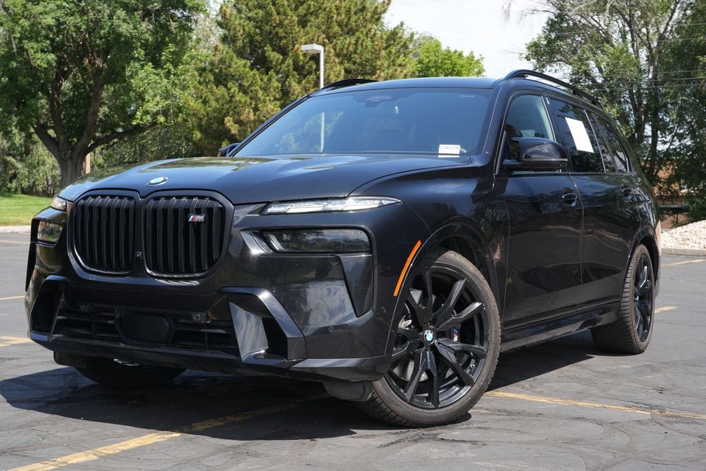 2024 BMW X7 M60i's photo