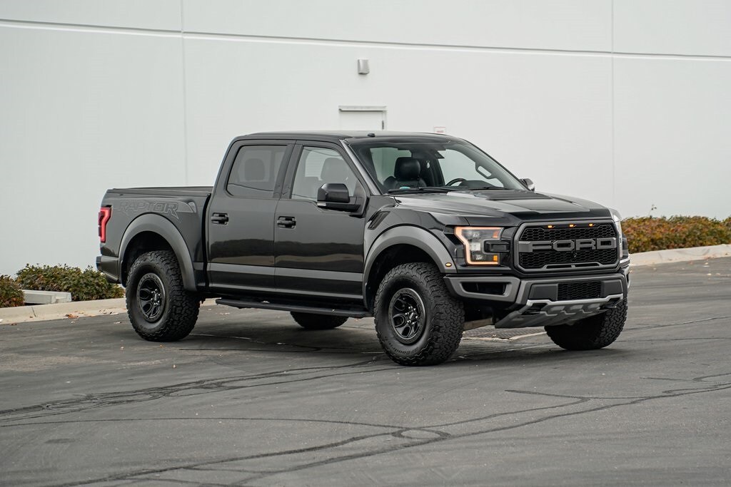 2018 Ford F-150 Raptor photo 3