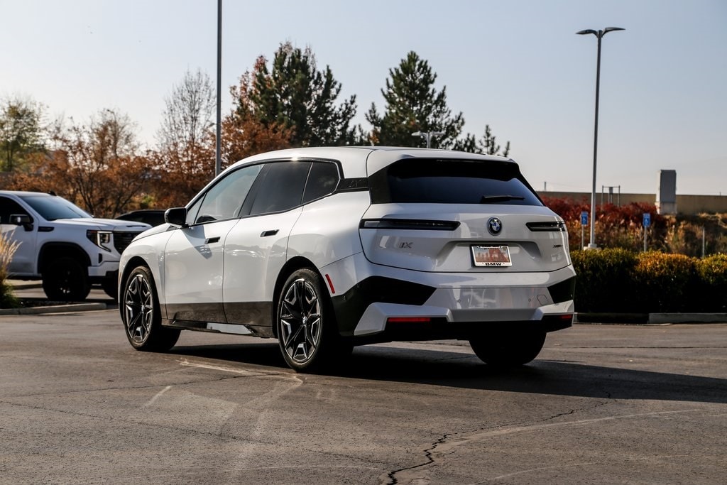 2025 Bmw iX photo 3