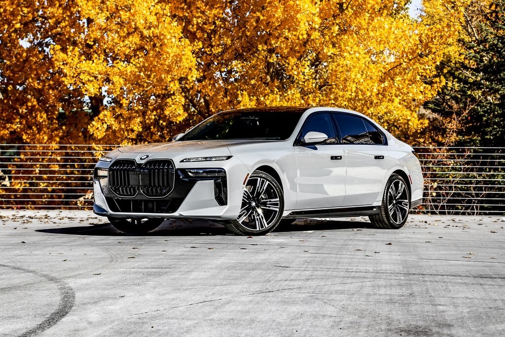 New 2025 BMW 760i xDrive Sedan