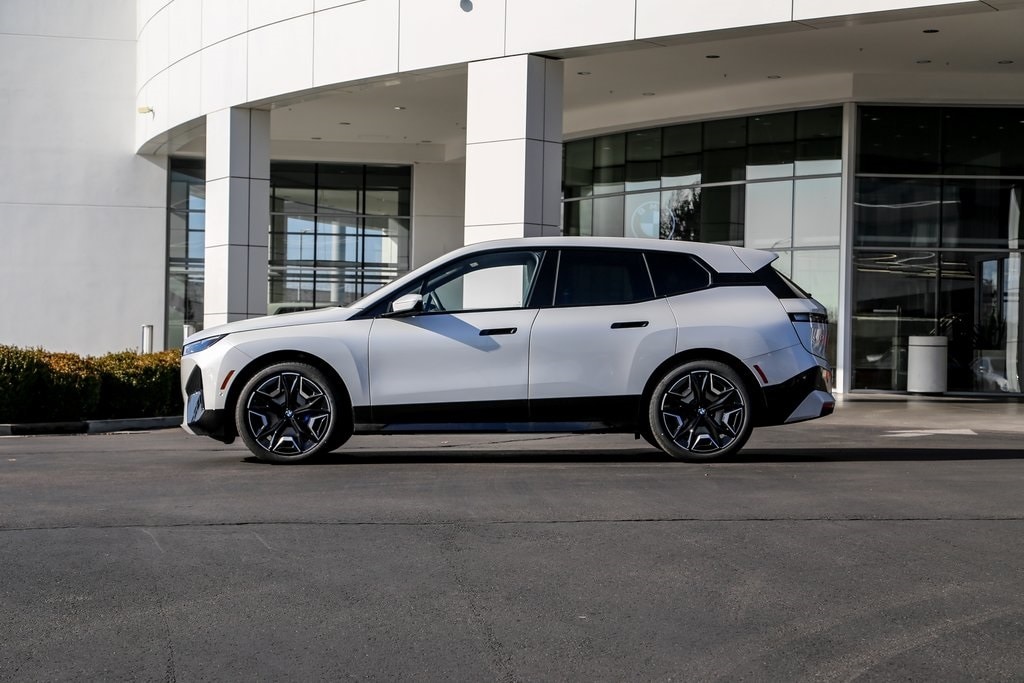 2025 Bmw iX photo 2