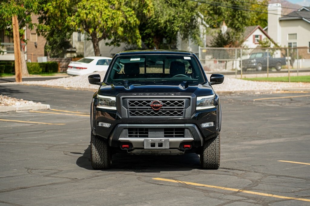 2022 Nissan Frontier PRO-4X photo 2