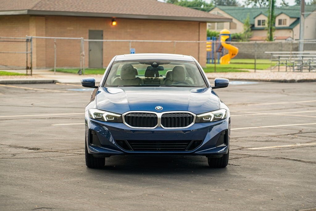2023 Bmw 330i xDrive photo 2