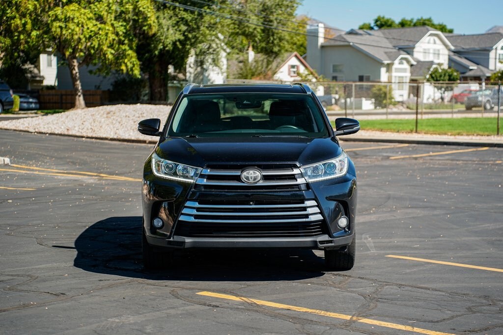 2017 Toyota Highlander Limited photo 2