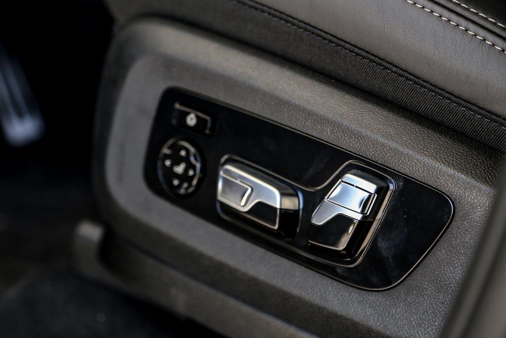 2026 BMW X7 40i - Photo 19