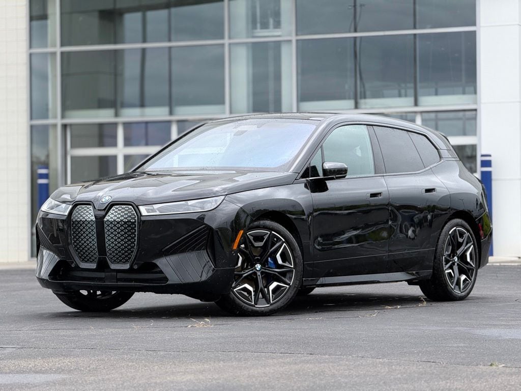 2025 BMW iX xDrive50's photo