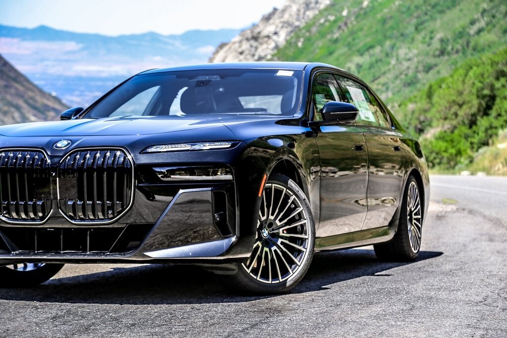 2025 Bmw 760i xDrive photo 2