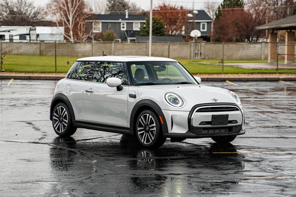 Certified 2022 MINI Hardtop 2 Door Hatchback