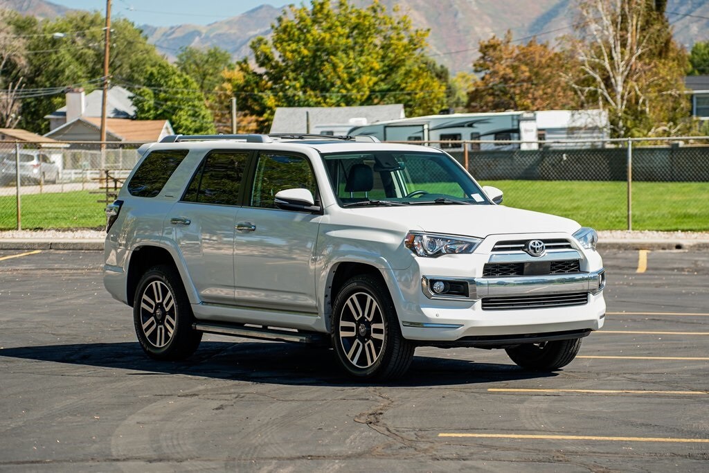 2020 Toyota 4Runner Limited photo 3