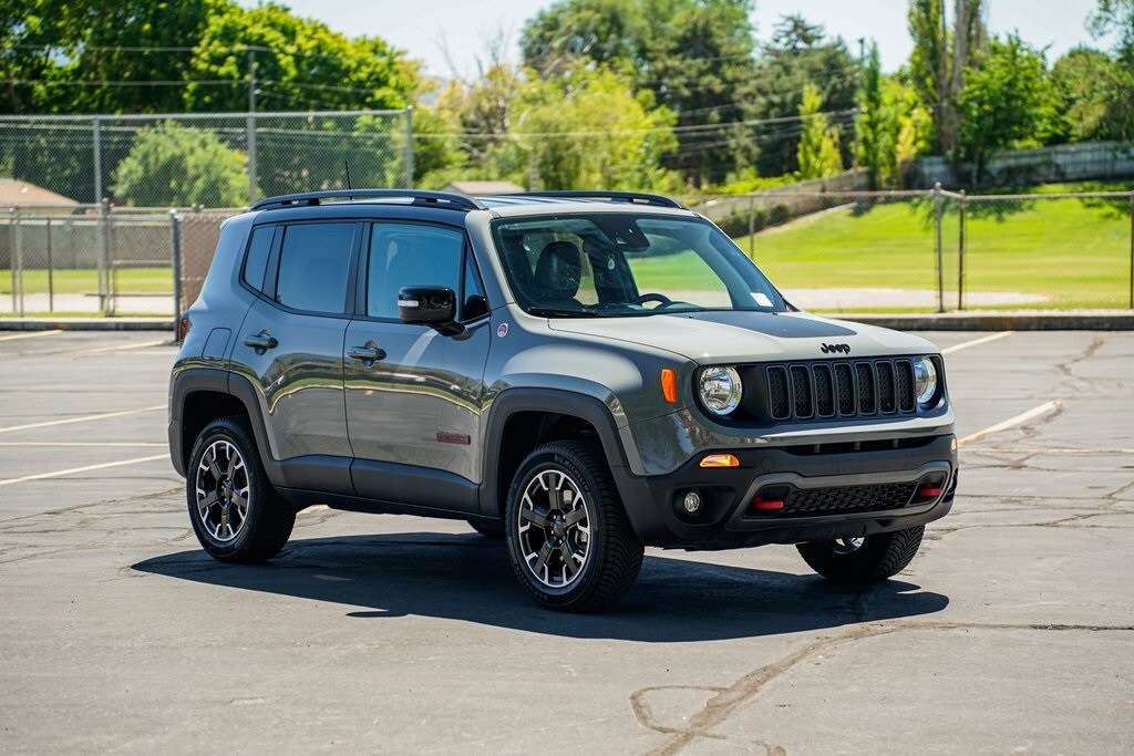2023 Jeep Renegade Trailhawk photo 3