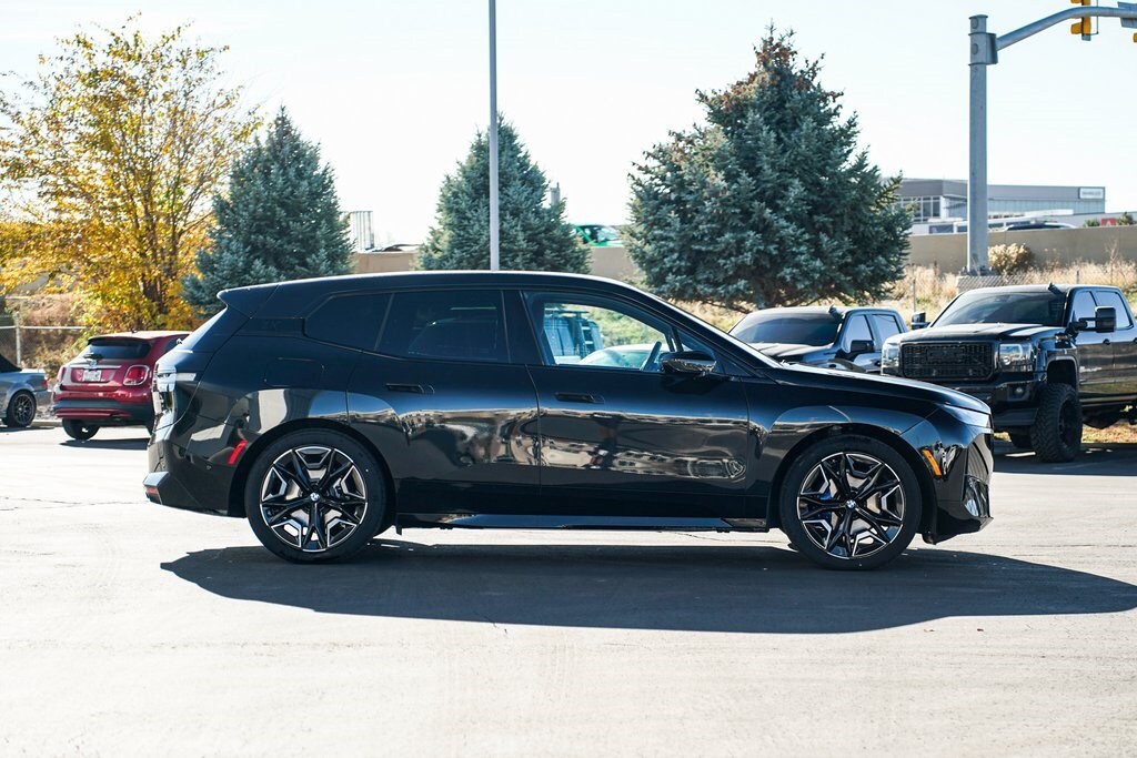 2025 Bmw iX photo 2
