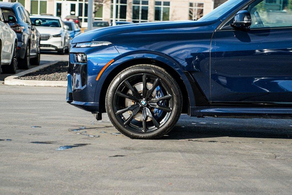 2025 BMW X7 M60i - Photo 8