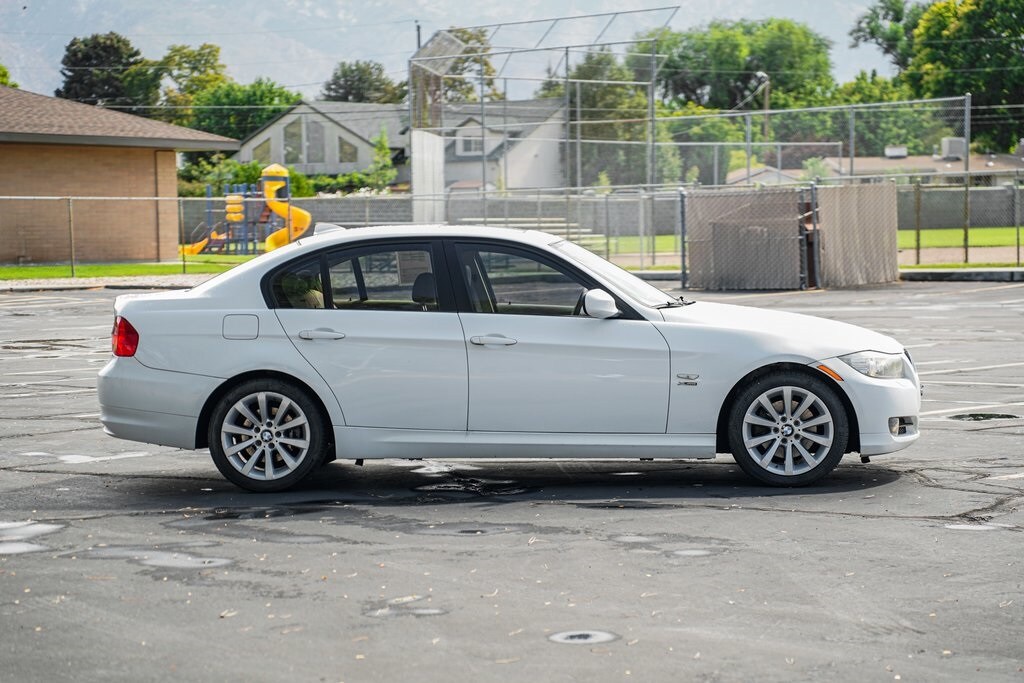 2011 Bmw 328i xDrive photo 3