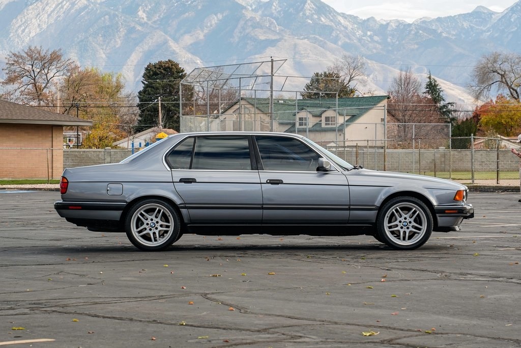 Used 1994 BMW 740 iL (STD is Estimated) Sedan