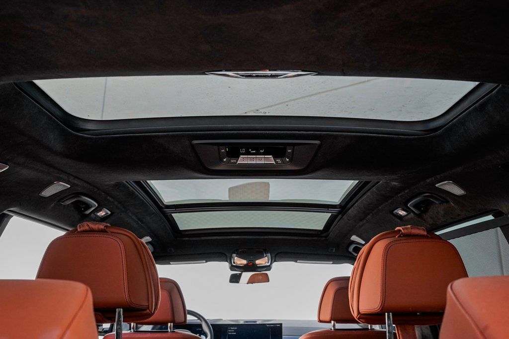 2025 BMW X7 M60i - Photo 24