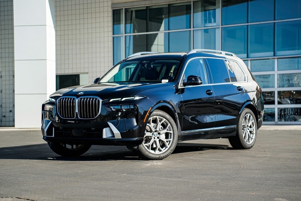 2026 BMW X7 40i's photo