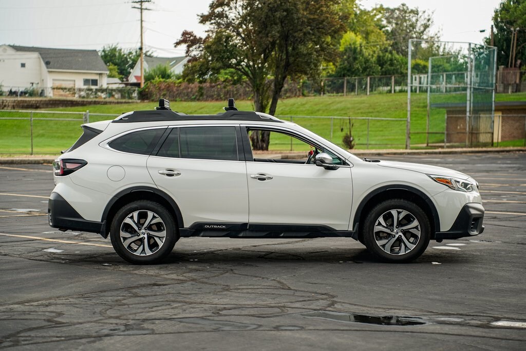2020 Subaru Outback Touring XT photo 2