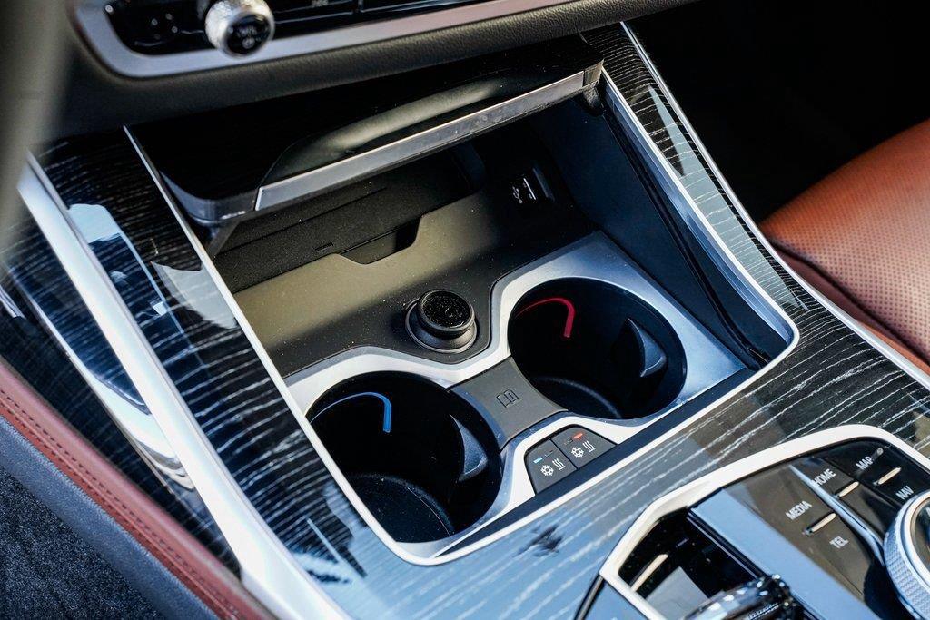 2025 BMW X7 M60i - Photo 16
