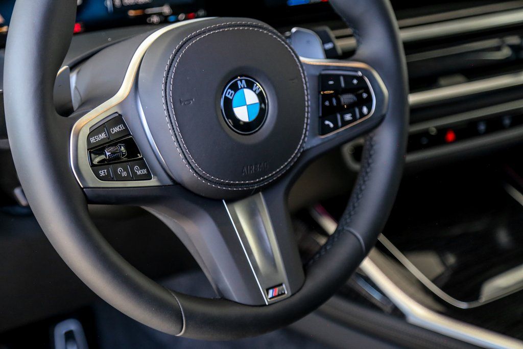2026 BMW X7 40i - Photo 11