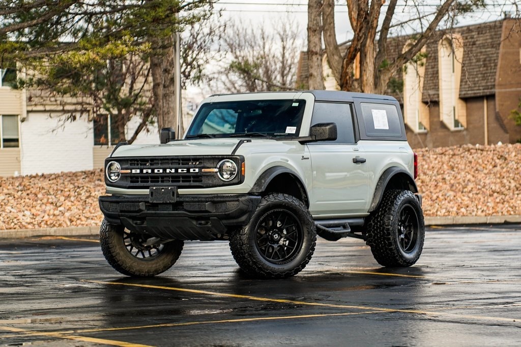 2022 Ford Bronco 2-Door Base's photo