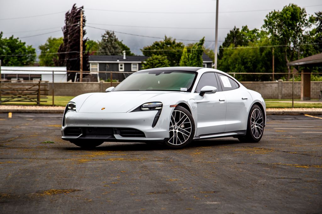 2020 Porsche Taycan Turbo's photo