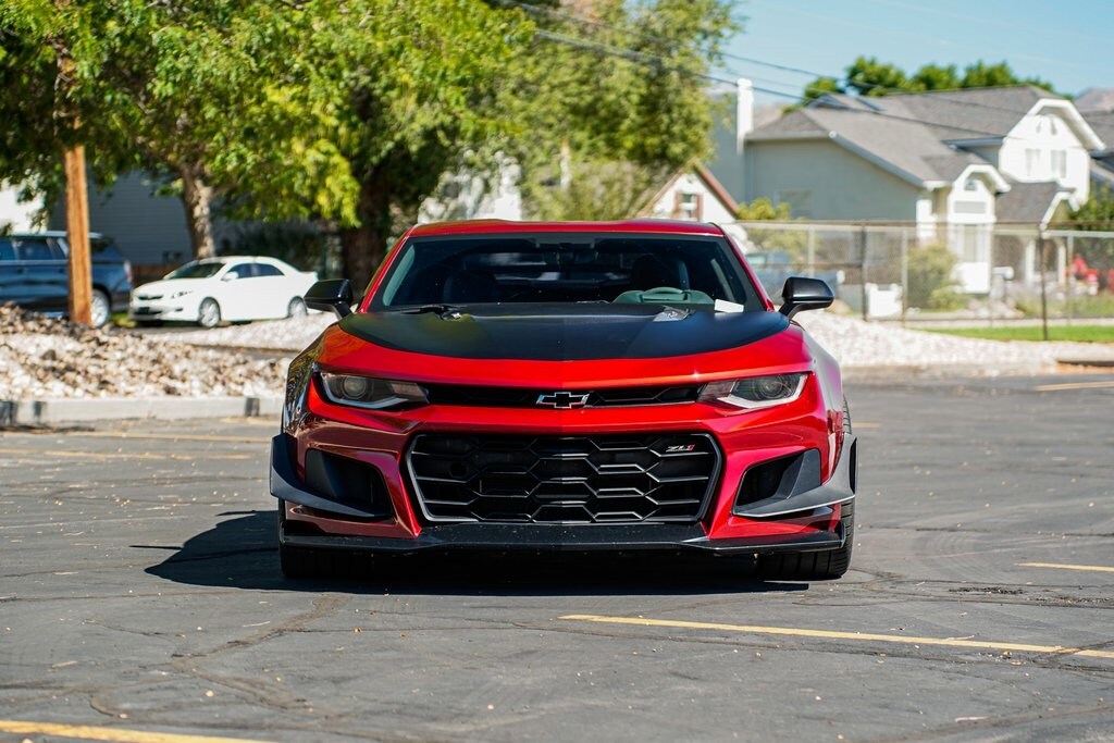 2021 Chevrolet Camaro ZL1 photo 2