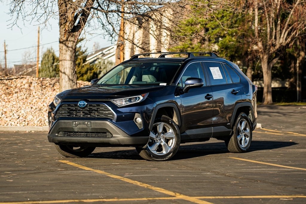 2021 Toyota RAV4 XLE Premium's photo