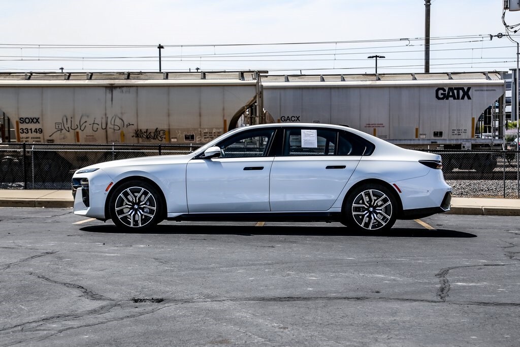 2024 Bmw i7 xDrive60 photo 2