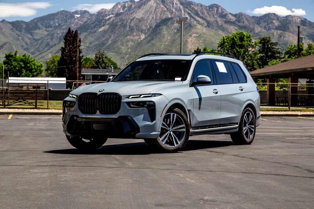 2024 BMW X7 xDrive40i's photo