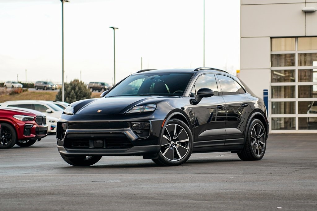 2024 Porsche Macan Base