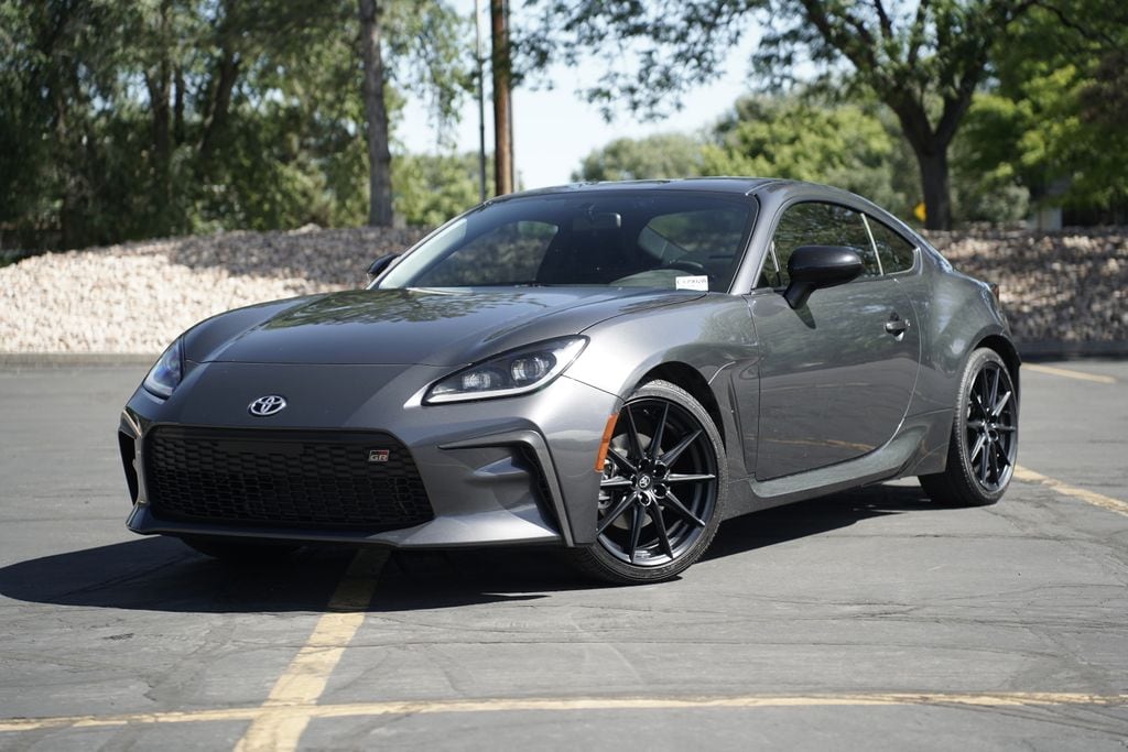 2024 Toyota GR86 GR86 PREMIUM MT's photo