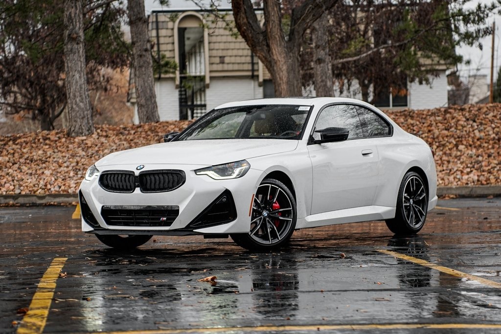 2025 BMW 2 Series M240i's photo