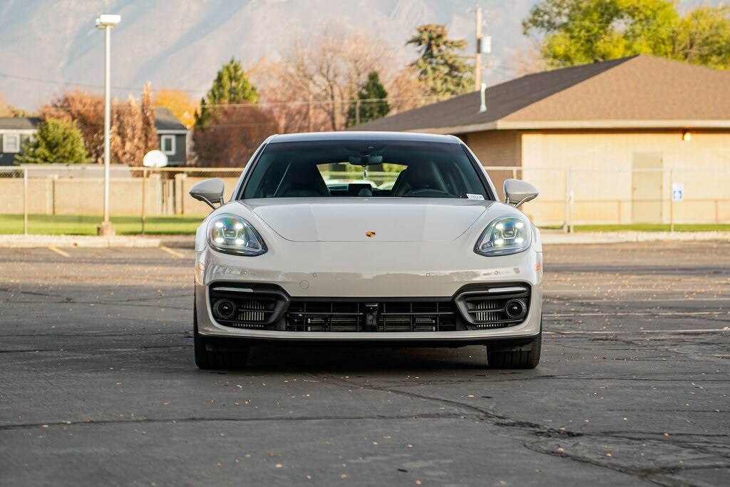 2023 Porsche Panamera 4 Platinum photo 2