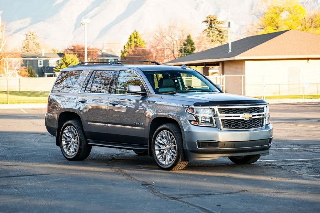 2020 Chevrolet Tahoe LT photo 3