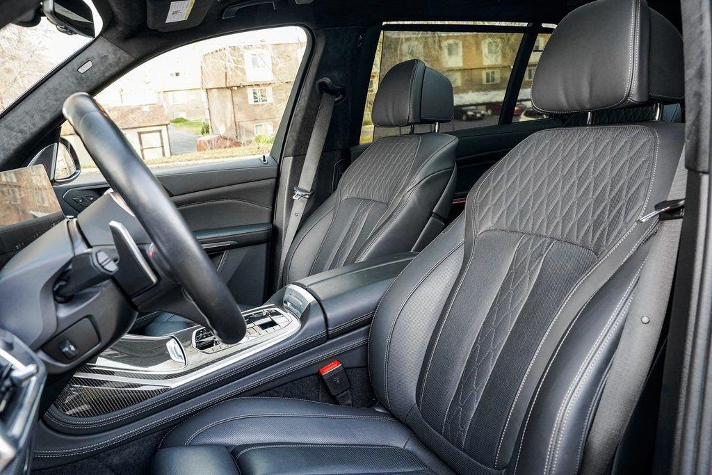 2025 BMW X7 M60i - Photo 17