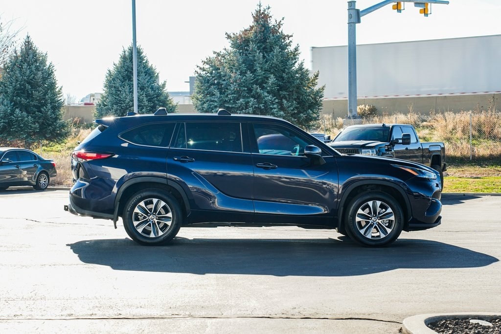 Used 2022 Toyota Highlander XLE SUV