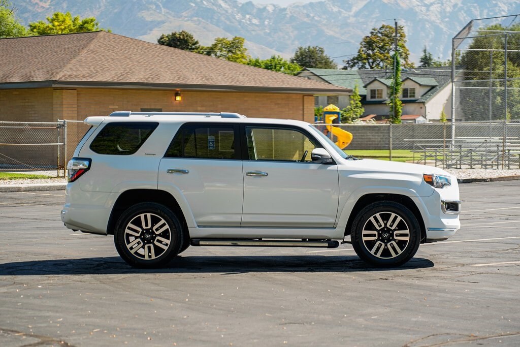 2020 Toyota 4Runner Limited photo 4
