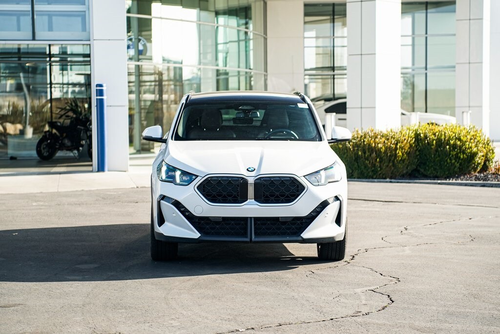 2025 Bmw X2 xDrive28i photo 2