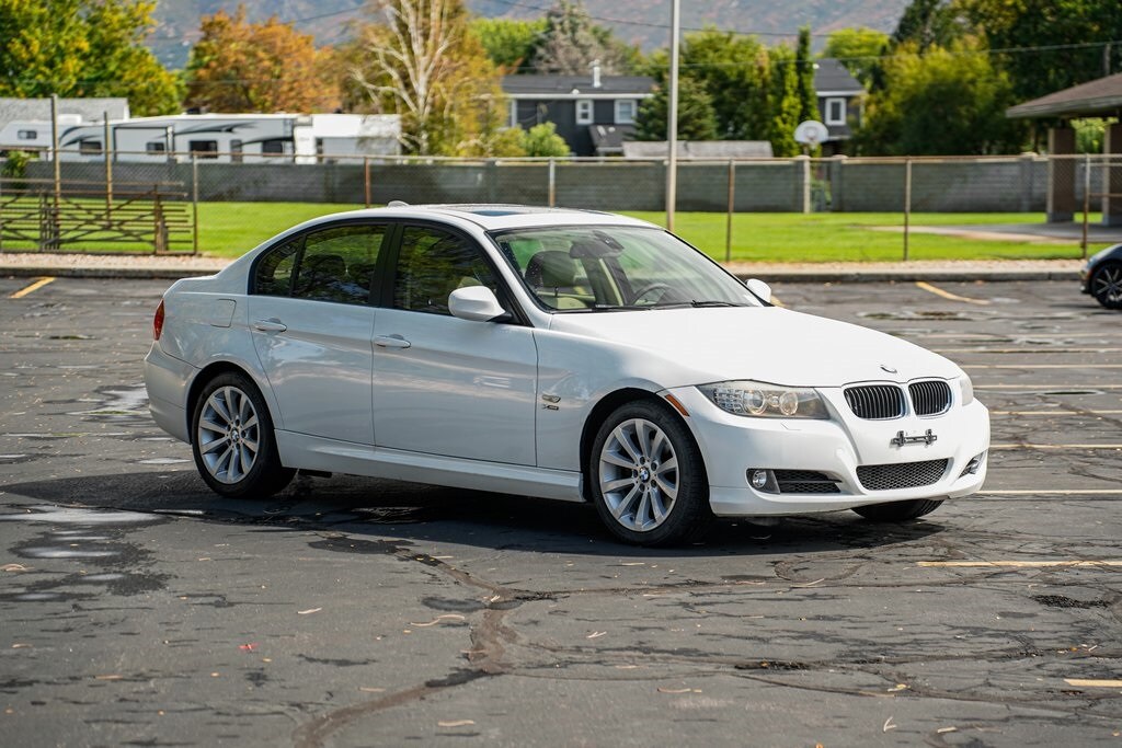 2011 Bmw 328i xDrive photo 2