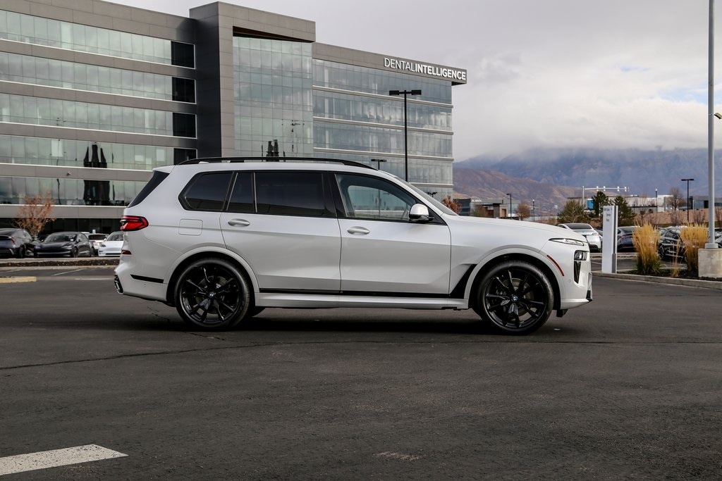 2026 BMW X7 40i - Photo 6