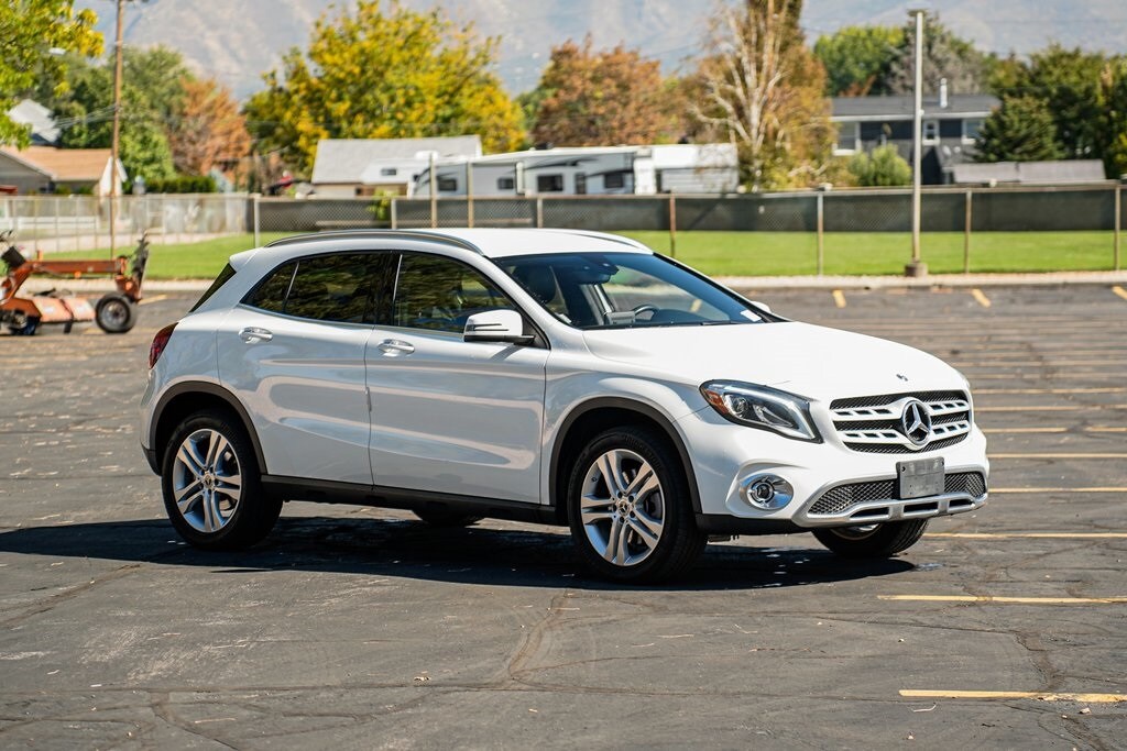 2018 Mercedes Benz GLA 250 4MATIC photo 3