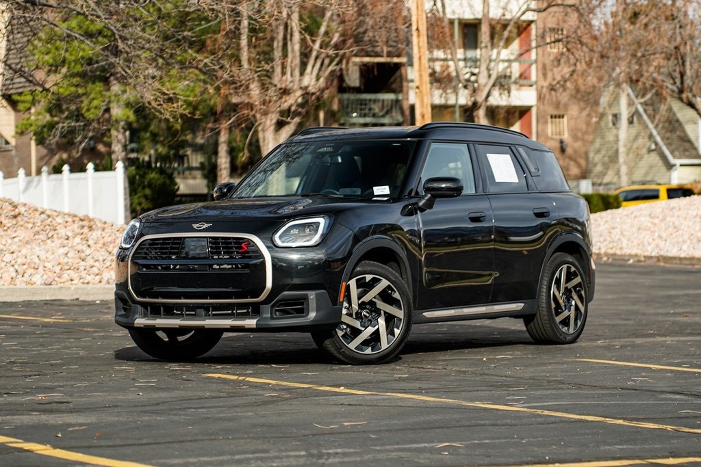 2025 MINI Countryman S's photo