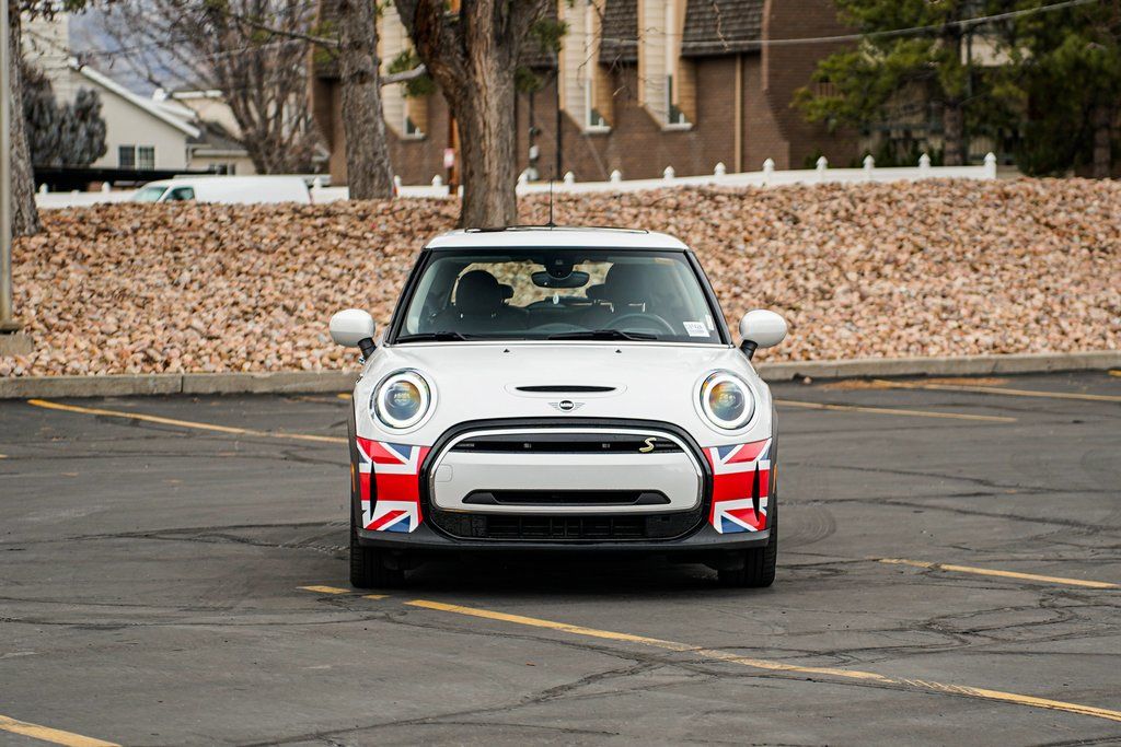 Used 2024 MINI Hardtop 2 Door SE with VIN WMW13DJ06R2V84517 for sale in Murray, UT