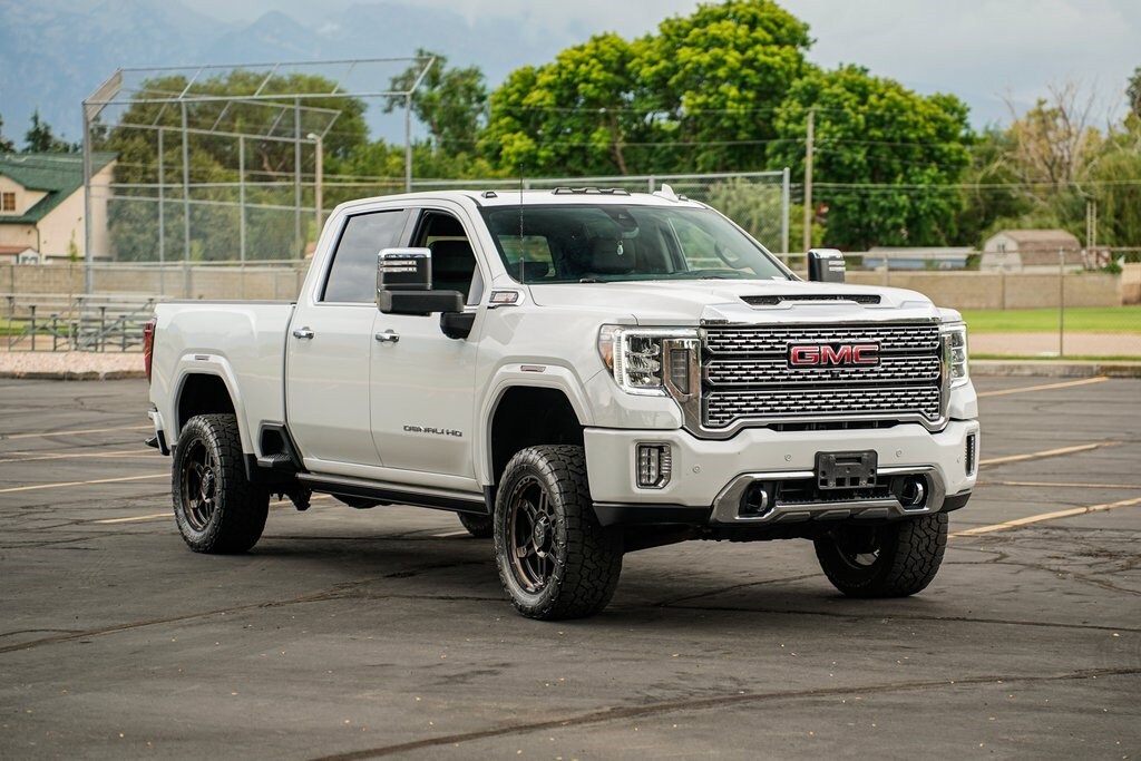2022 Gmc Sierra 3500 HD Denali photo 3