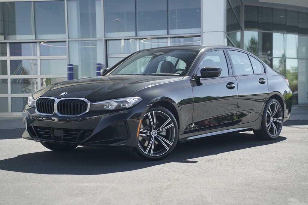 2023 BMW 3 Series 330i xDrive Sedan's photo