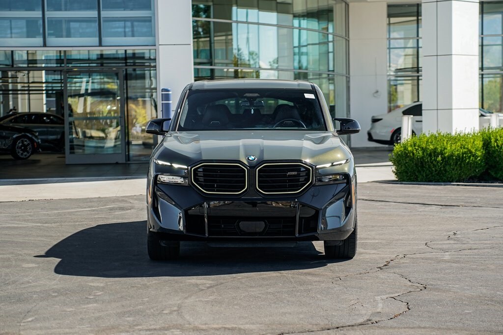 2023 Bmw XM photo 2