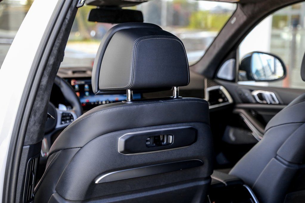 2026 BMW X7 40i - Photo 21