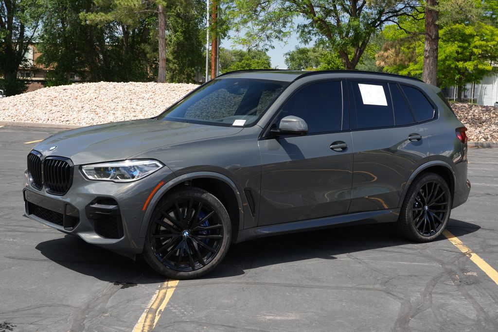 2022 BMW X5 M50i's photo